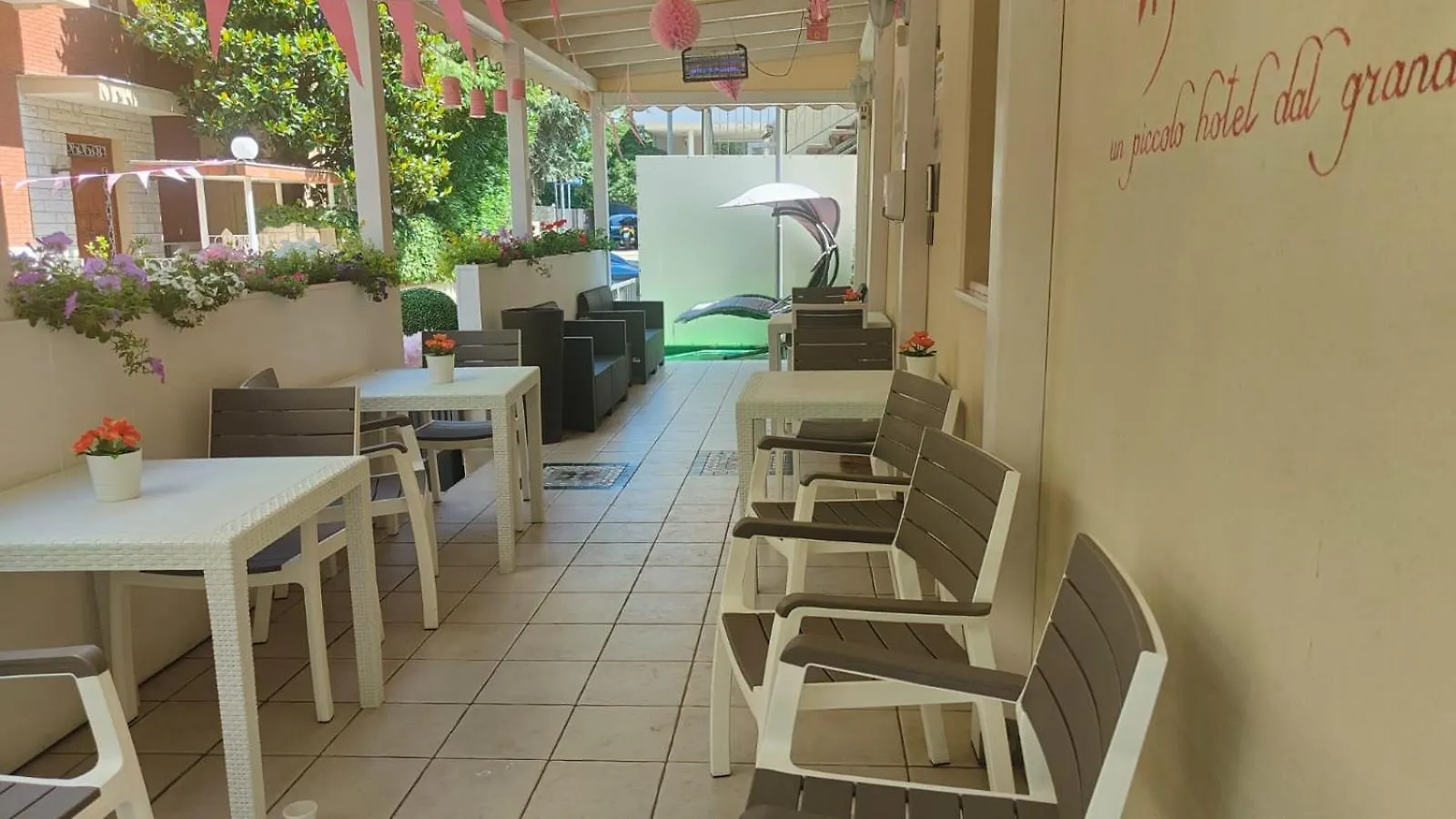 厄雷亚勒酒店 里米尼 2*,  意大利